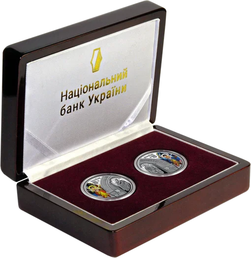 Набір із двох пам`ятних монет &ldquo;Володимирський собор у м. Київ&rdquo; у футлярі